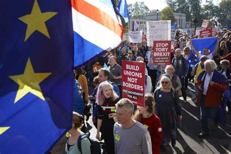 Britain And Eu Agree On A Draft Deal For Brexit The New York Times