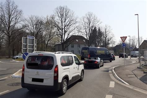 Ampel Sorgt F R Staus Am Kreisverkehr In Marl H Ls