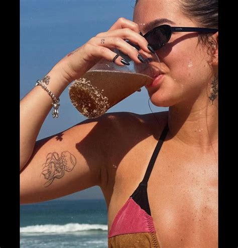 Foto Mel Maia Toma Matte Gelado Em Praia Do Rio Purepeople