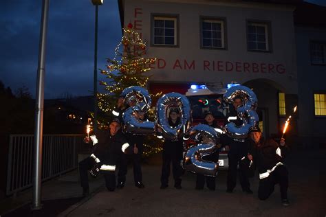 31 Dezember Prosit Neujahr Freiwillige Feuerwehr Ried Am Riederberg