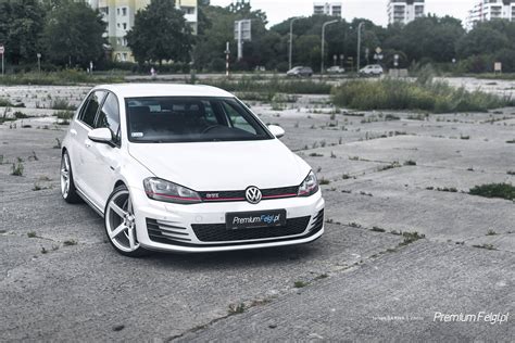 Realizacja Felgi Do VW Golf VII GTI Vossen CV3 R