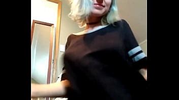 Mostrando Sus Pechos XVIDEOS