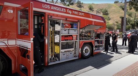 The First Electric Fire Truck Is Deployed In The Us By Lafd Electrek