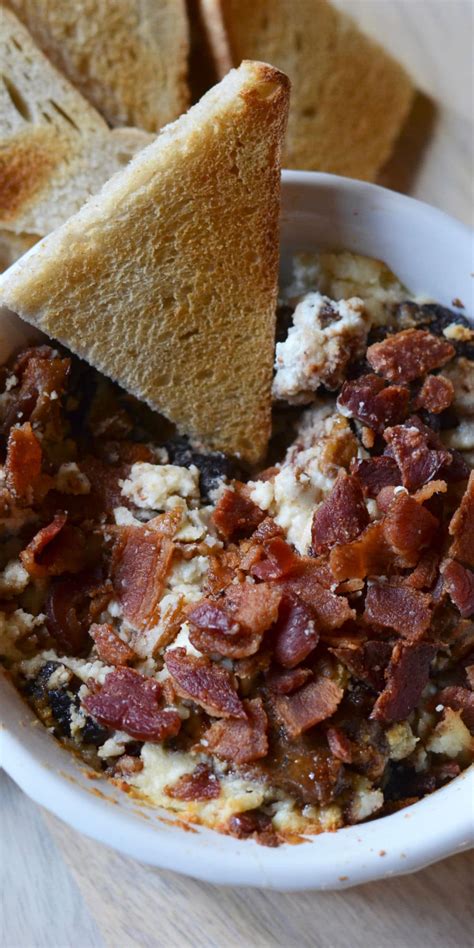 Baked Goat Cheese Dip With Bacon Figs And Pecans Good In The Simple