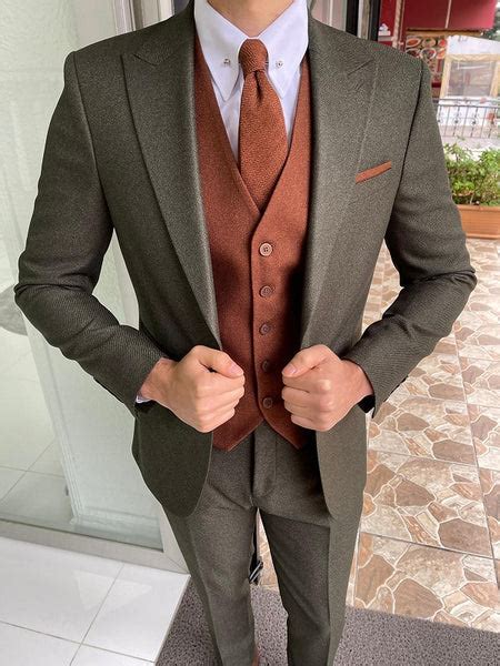 Bojoni Austin Green Slim Fit Peak Lapel Wool Suit Bojoni