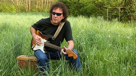 Tony Joe White Fête Ses 70 Ans Sur Scène