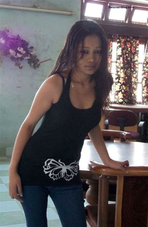 Assamese Celebs And Hot Models Beautiful Assamese Model In Saree
