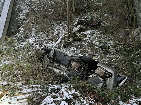 Lu Automobilista Precipita In Un Dirupo Morto Uomo Enne Swi