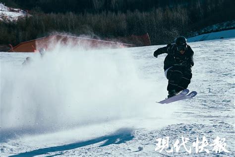 滑雪视频越来越火，真正的大神是跟拍摄影师？ 中国少儿艺教网 资讯