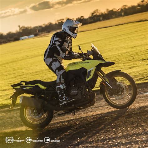 NOVEDADES SUZUKI PRESENTA LAS NUEVAS V STROM 800DE Y GSX 8S Suzuki