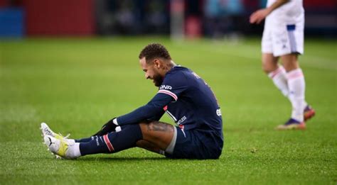 Ldc Bayern Munich Psg Blessé Et Annoncé Forfait Neymar Prépare Une