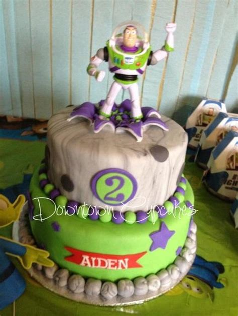 Buzz Lightyear Cake Decorated Cake By Cathyc Cakesdecor