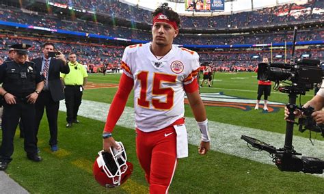 Chiefs Qb Patrick Mahomes Becomes Fastest To Throw For 7500 Yards Kansas City Quarterback