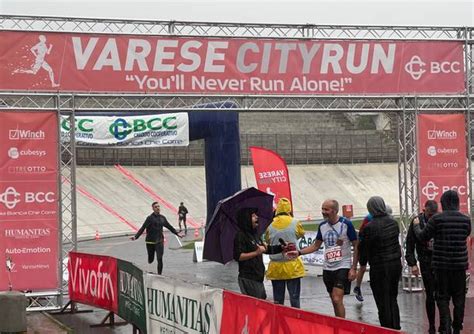 La Pioggia Non Ferma La Varese City Run Varesenews Foto