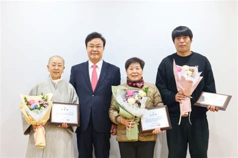 의왕시 사랑채노인복지관 김장나눔 및 송년행사 개최