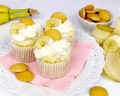 Banana Pudding Pie Cupcakes The Lindsay Ann