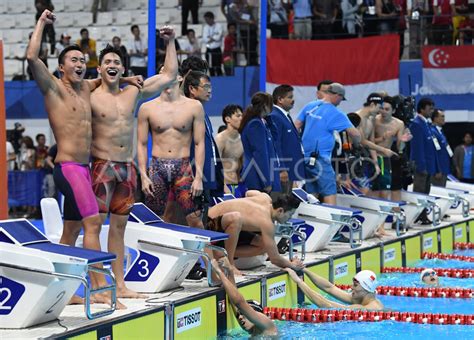 RENANG FINAL ESTAFET GAYA BEBAS PUTRA 4X200 M ANTARA Foto