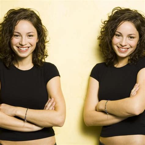 Twins That Dont Look Alike Why Identical Twins Are Different To Be