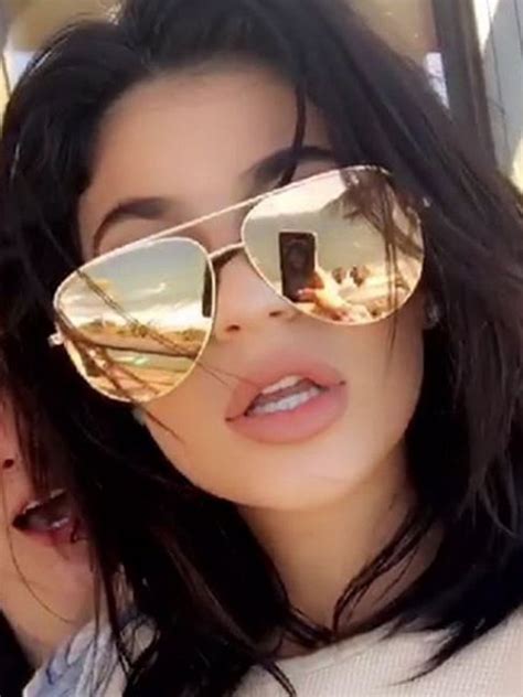 Celebrity T Guide Kylie Jenner T Ideas For Kylie Jenner Fans