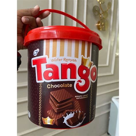 Jual Wafer Tango Jar 240gr Rasa Cokelat Kaleng Toples Kue Lebaran