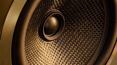 How to Fix Static Noise Out of Your Speakers – RecordSoundPro