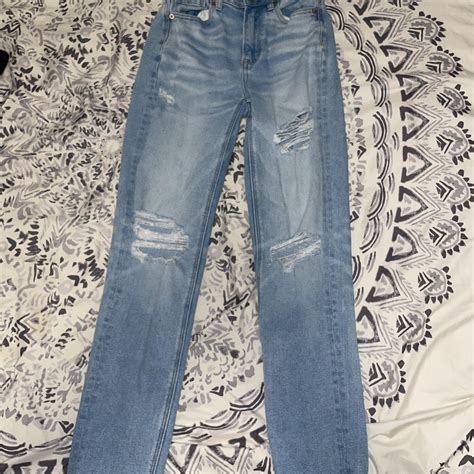 American Eagle Ripped Jeans Size 00 Depop