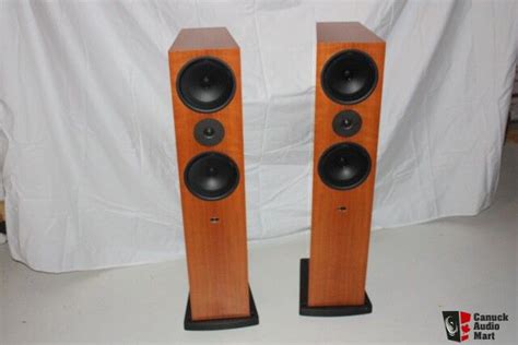 Linn Ninka Speakers With Upgraded Polymer Bases Cherry Photo