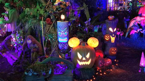 How Long Do The Halloween Decorations Stay Up At Disneyland Gail S Blog