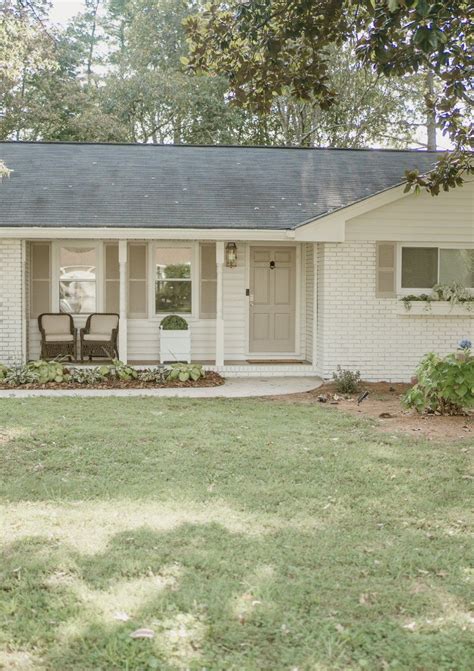 White Ranch House Exterior Brick Ranch Houses Modern Farmhouse