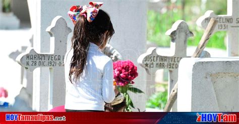 Hoy Tamaulipas Tamaulipas Cumplio Pc Victoria Con Cuidado De Panteones En El Dia De Muertos