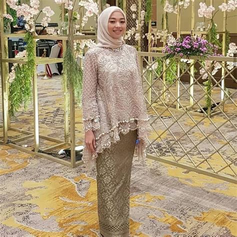 Fesyen Kebaya Untuk Orang Gemuk 10 Model Kebaya Untuk Orang Gemuk