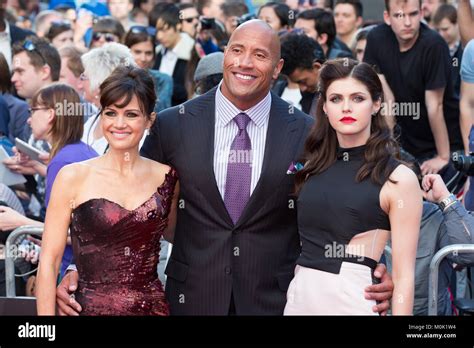 London UK 21 Mai 2015 Carla Gugino Alexandra Daddario Dwayne