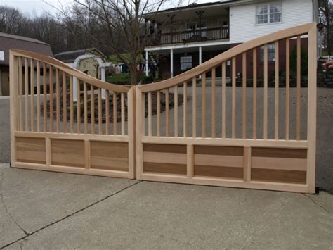 Wooden Driveway Gate Custom Made Out Of Western Red Cedar New England