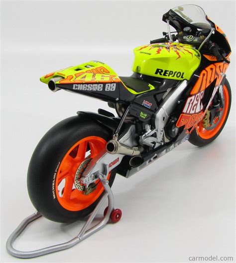 Minichamps Echelle Honda Rc V Repsol Valentino Rossi