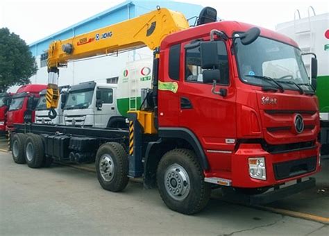 XCMG SQ2SK1Q 2100 Kg Truck Mounted Crane With Telescopic Boom