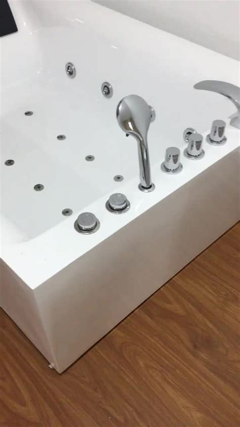 1200mm Small Round Acrylic Bathtubtwo Person Free Standing Soaking Tub