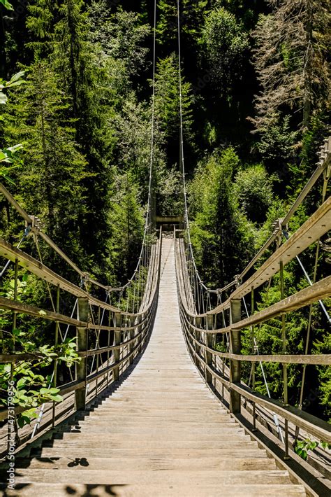 Thusis Viamala Schlucht Hinterrhein Fluss Traversinersteg