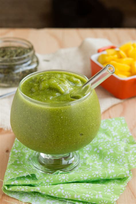 Tummy Tamer "Green" Smoothie | Healthful Pursuit