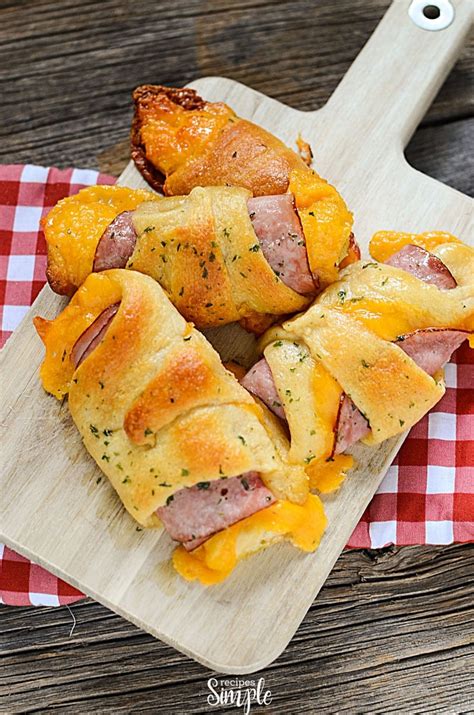 Ham And Cheddar Crescent Roll-Ups - Recipes Simple