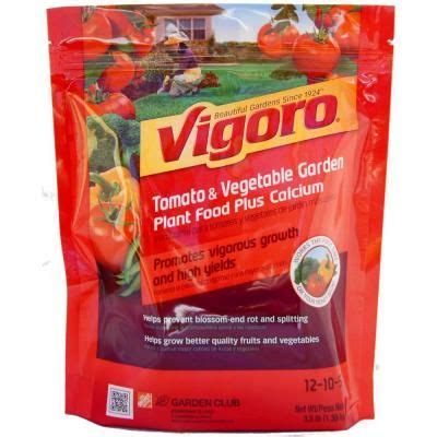 Vigoro 3.5 lb. All Season Tomato and Vegetable Garden Plant Food Plus ...