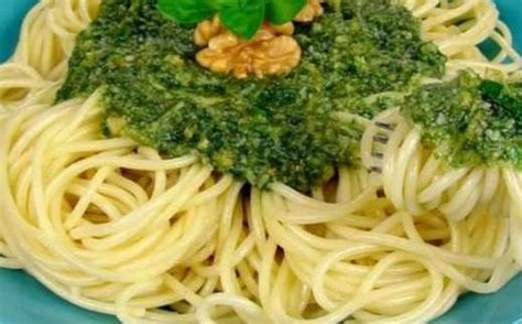 Espaguete Ao Pesto Receitinha Prática E Muito Saborosa