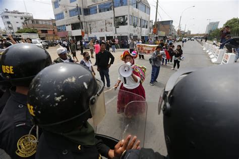 Policía Ingresa A San Marcos Para Desalojar A Manifestantes Alojados En La Universidad GalerÍa