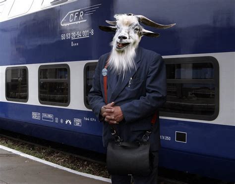 Un Tren Excentric Al Celor De La Cfr A Ajuns Mai Repede La Destina Ie