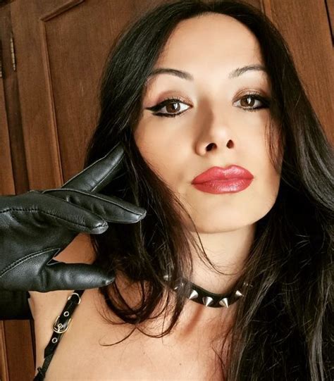 Miss Alina Dark Official On Instagram My Sweet Leather Gloves Can