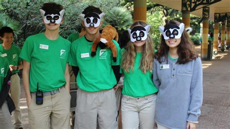 Year-Round Zoo Crew - The Houston Zoo