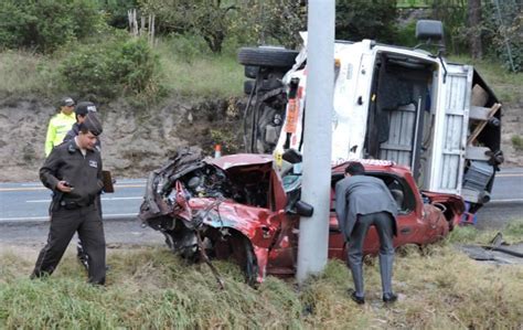 Una Pareja Perdió La Vida Tras Accidente De Tránsito En La Panamericana