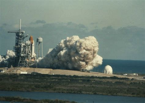 Incredible Photos Emerge Of The 1986 Challenger Shuttle Disaster