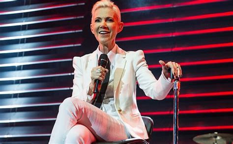 Penyanyi Lagu 'It Must Have Been Love' Meninggal Dunia Setelah 17 Tahun ...