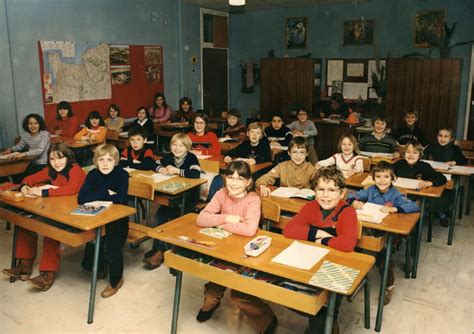 Photo De Classe Cm De Ecole Ir Ne Et Fr D Ric Joliot Curie