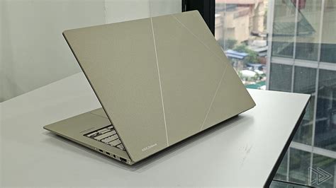 Asus Zenbook 14x Oled Ux3404 Review Image To U